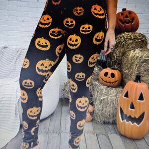 NWOT Plus Size Women Halloween Pumpkin Themed Leggings (3XL)